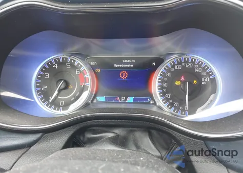 2016 Chrysler 200 S z USA, uszkodzony, nr VIN 1C3CCCDG6GN122716